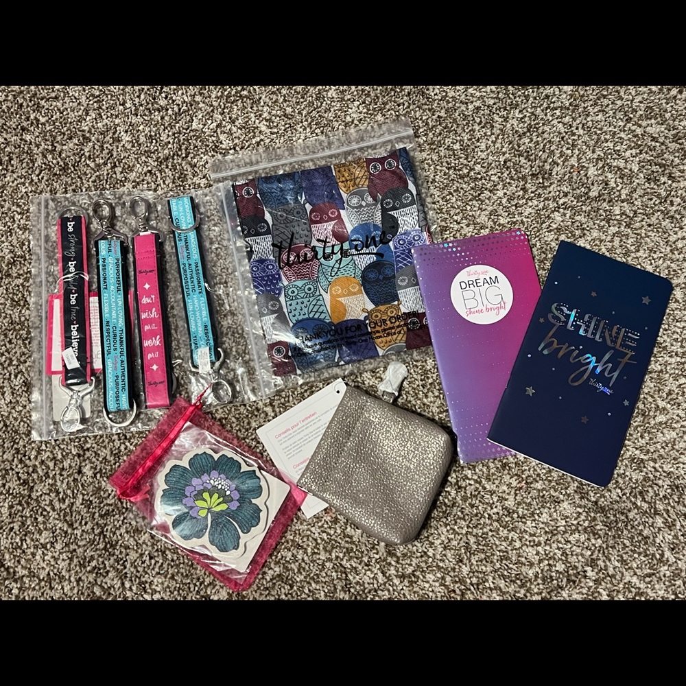 Thirty-One accessories/prizes